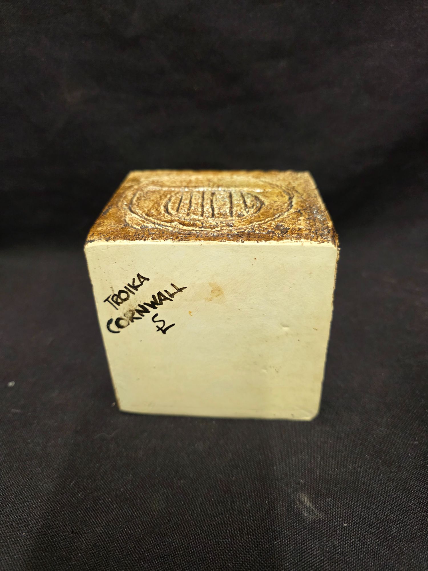 Troika cube vase